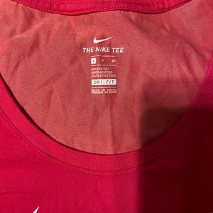 Women’s Nike Tee size small. Never been worn. Smoke free home